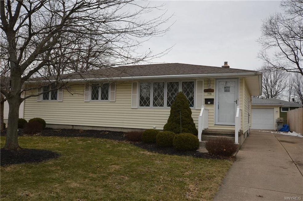 778 Meadow Dr, North Tonawanda, NY 14120 - photo 1