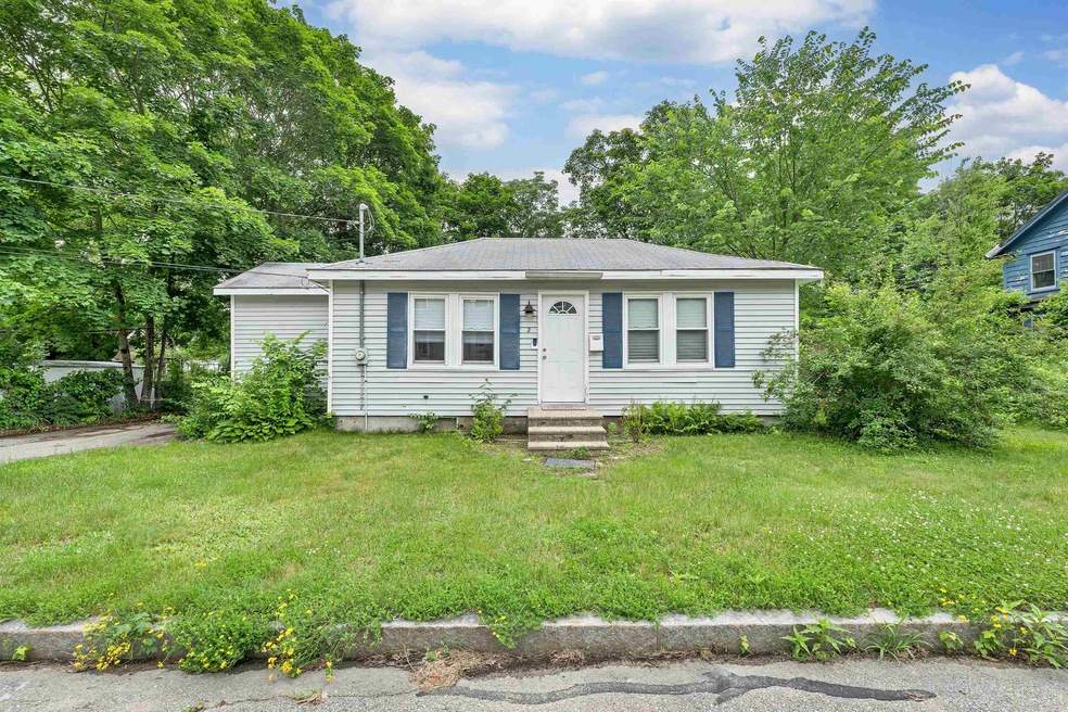 2 Warren St, Rochester, NH 03868 - photo 1