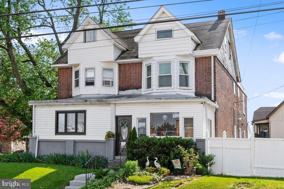 302 Clifton Ave, Darby, PA 19023 - photo 1
