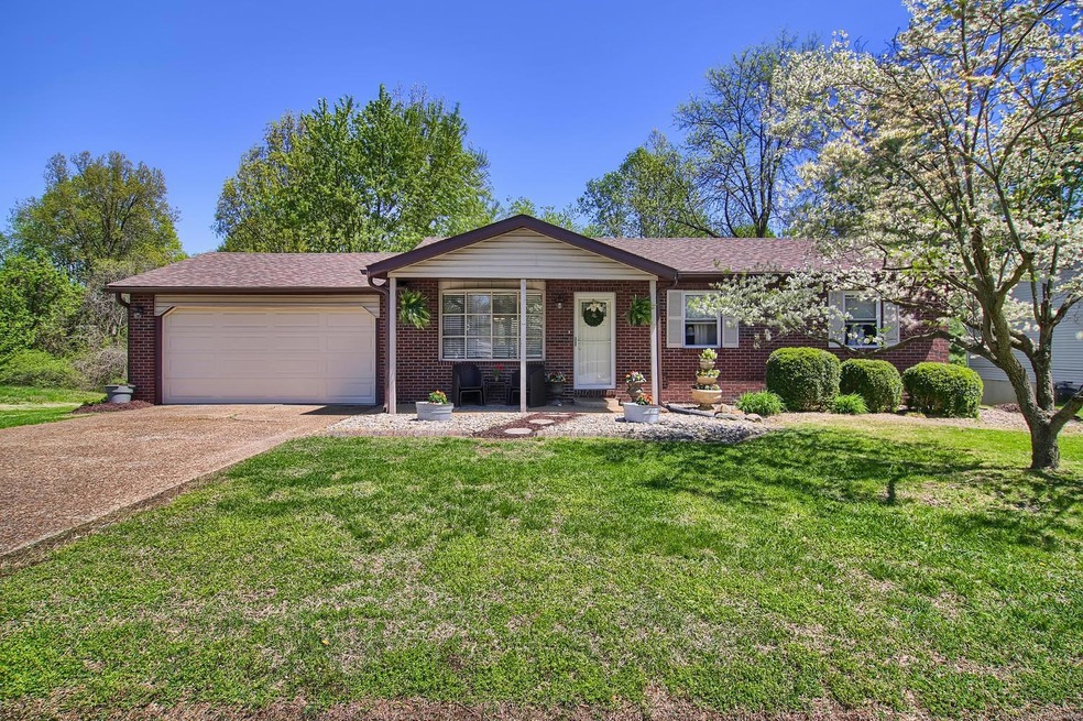 38 Gary Ave, Maryville, IL 62062 - photo 1