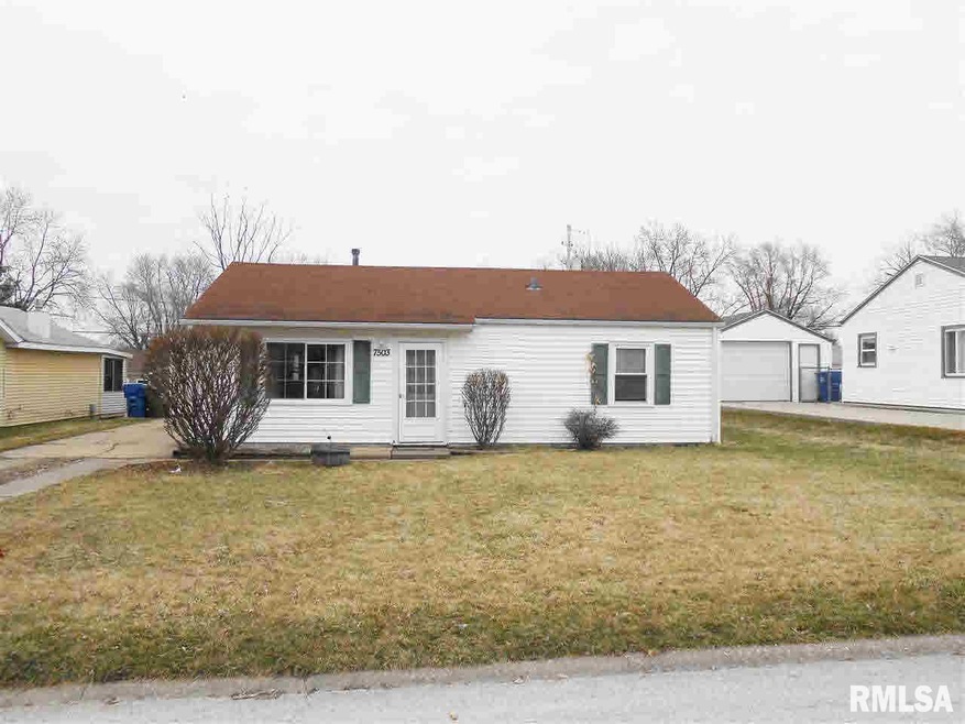 7503 Volquardsen Ave, Davenport, IA 52806 - photo 1