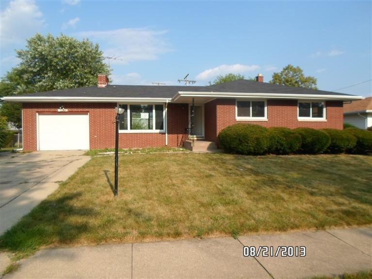 5437 Adams St, Merrillville, IN 46410 - photo 1