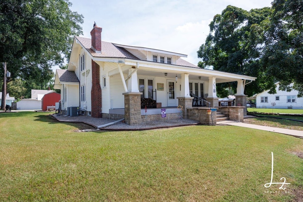 343 S Pine, Howard, KS 67349 - photo 1