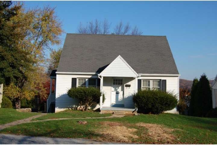 1505 Walnut St, Coatesville, PA 19320 - photo 1