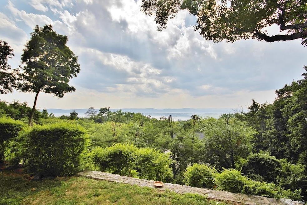 131 Cedar Ln, Ossining, NY 10562 - photo 1