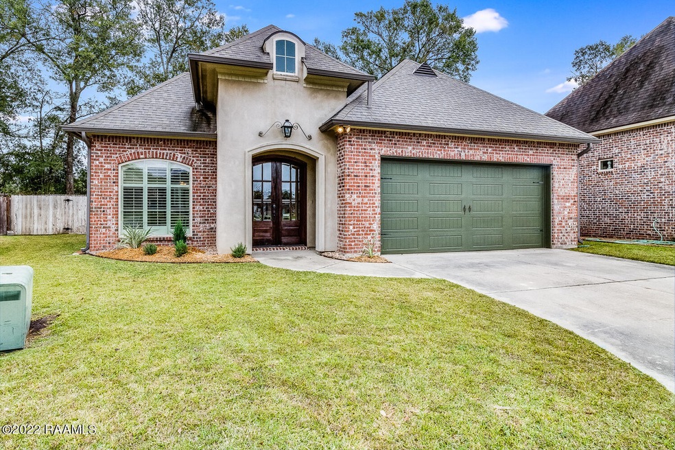 210 La Villa Circle-26