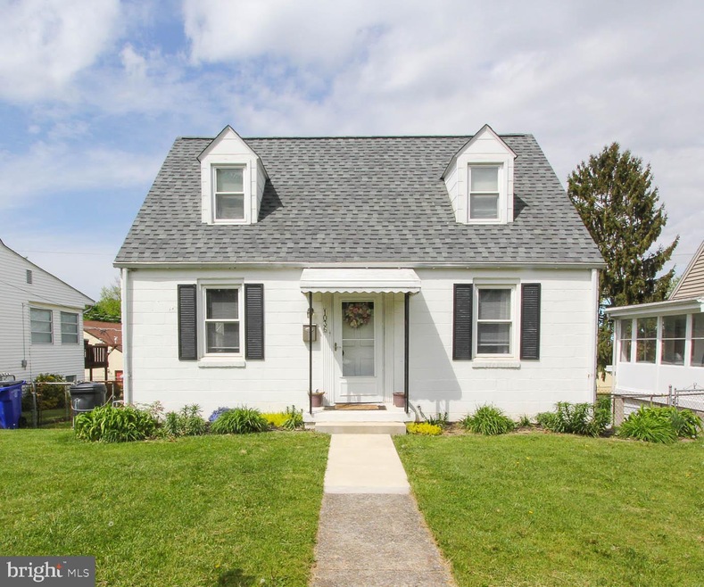 1036 Fairview Rd, Hagerstown, MD 21742 - photo 1
