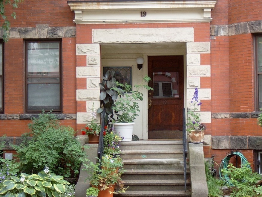 19 Netherlands Rd unit 3, Brookline, MA 02445 - photo 1