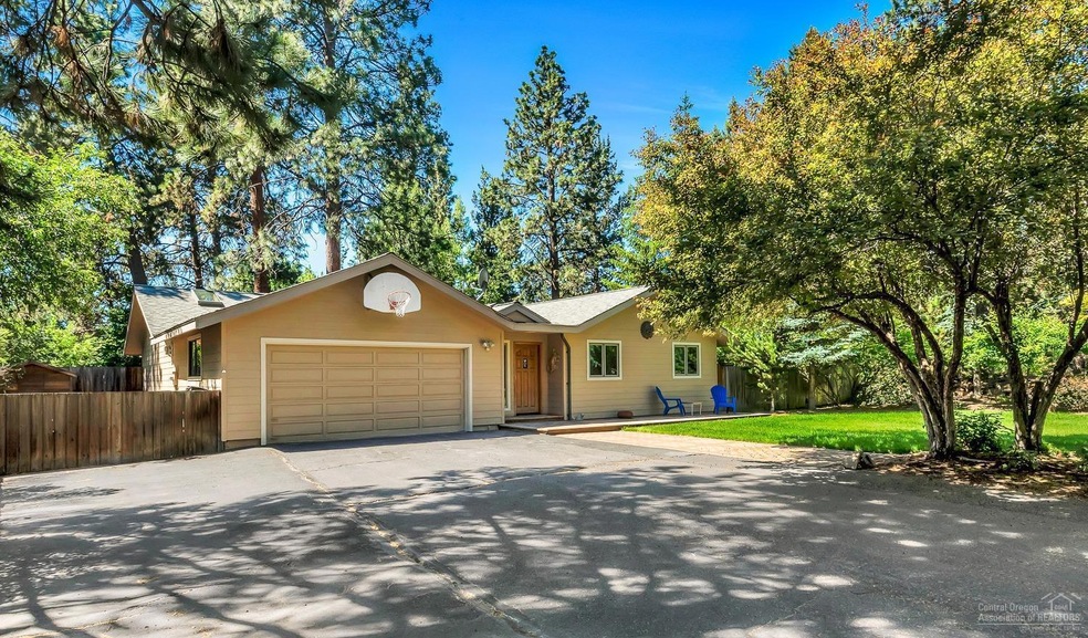 20227 Rae Rd, Bend, OR 97702 - photo 1