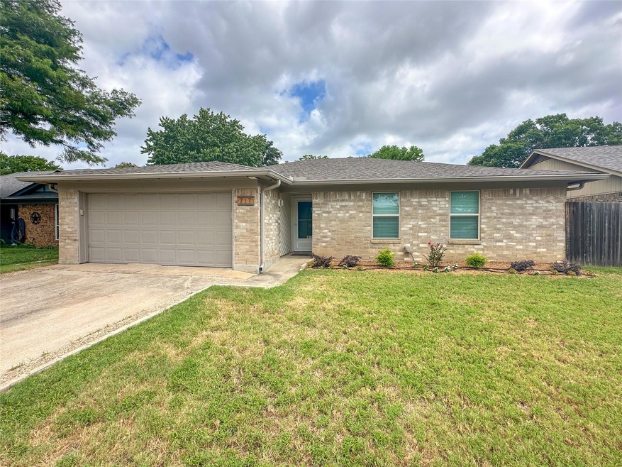 717 Mountain Laurel Ln, Bedford, TX 76021 - photo 1