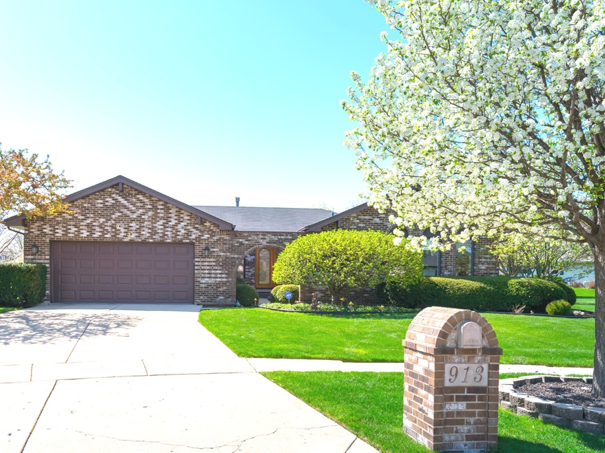 Meticulous and well maintained 3 bed 2 bath ranch 