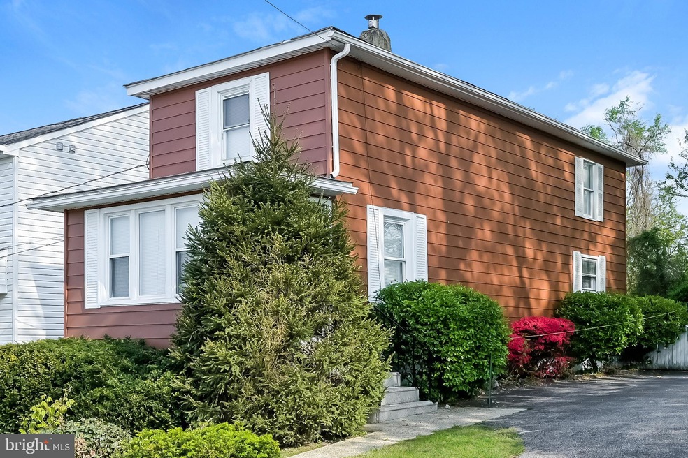 215 Zeppelin Ave, Brooklyn, MD 21225 - photo 1