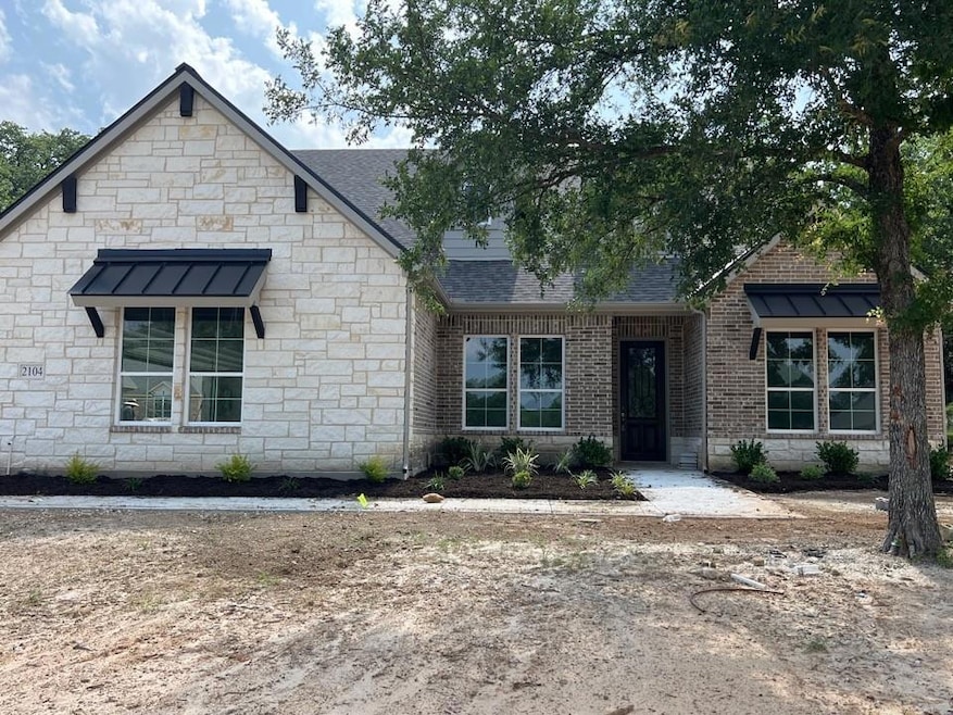 2104 Crystal Palace Blvd, Alvarado, TX 76009 - photo 1