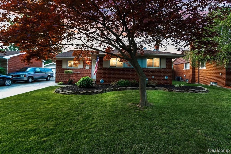 15409 Everly St, Roseville, MI 48066 - photo 1