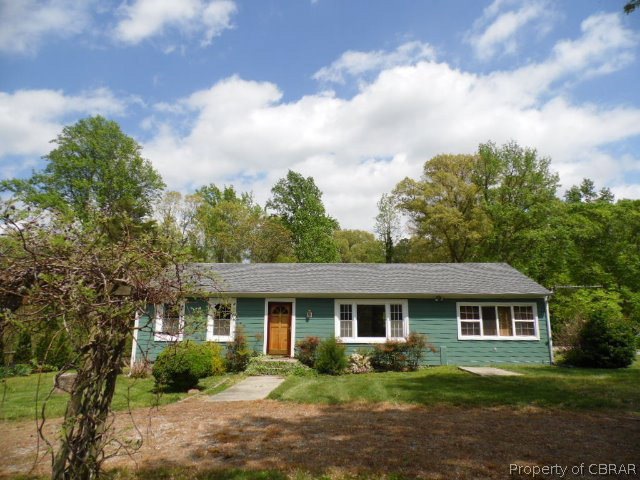 228 Brizendine Ln, Dunnsville, VA 22454 - photo 1