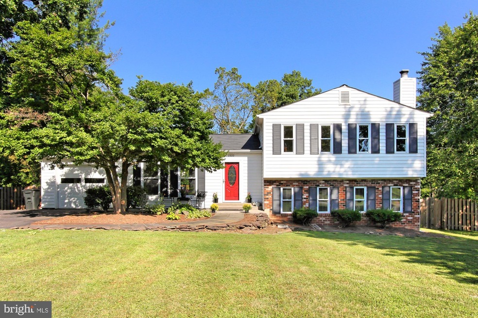 2322 Archdale Rd, Reston, VA 20191 - photo 1