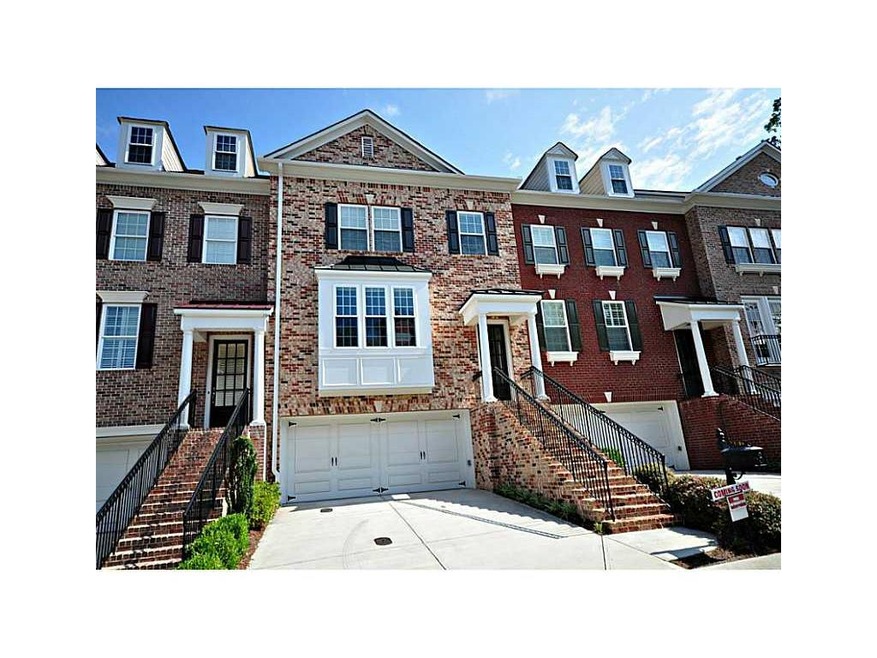 Exterior Front. Gorgeous Townhouse in great Roswel