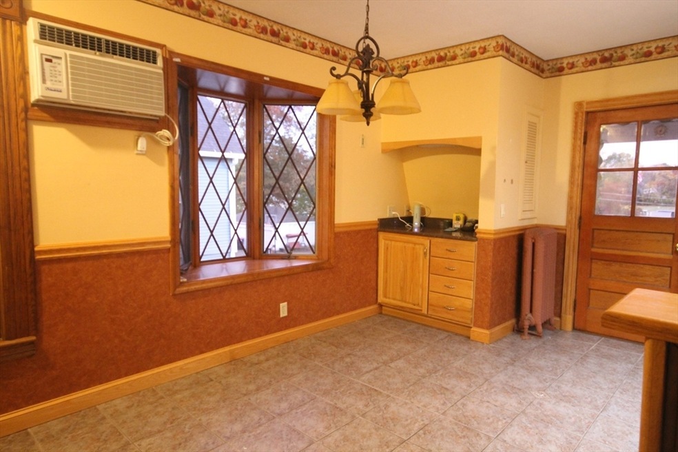 104 Saint James Ave unit 2, Holyoke, MA 01040 - photo 1