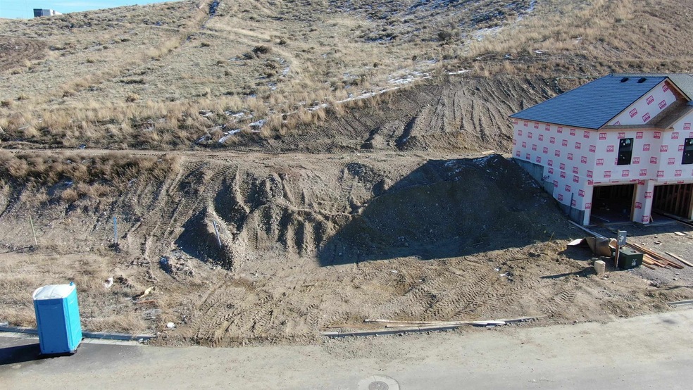 Lot 7 Block 2 E Lander St