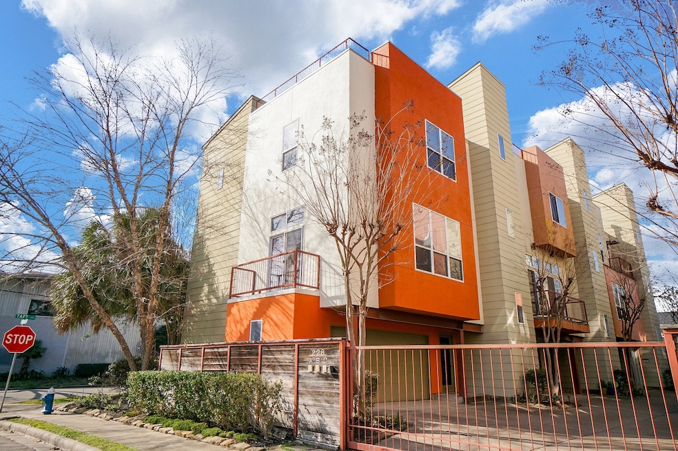 228 Willard St unit A, Houston, TX 77006 - photo 1