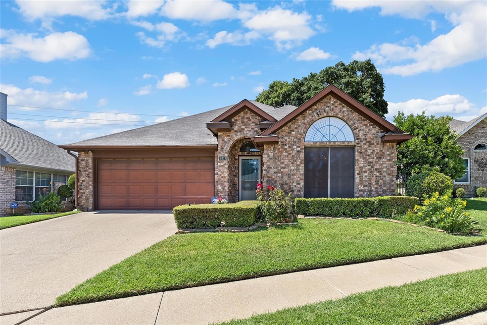 2917 Everest Dr, Bedford, TX 76021 - photo 1