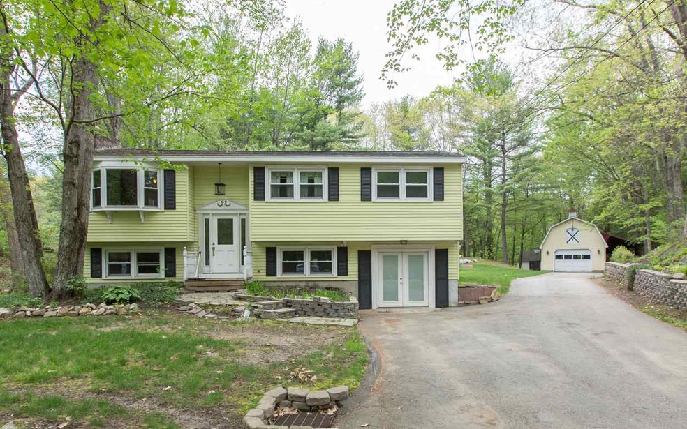 92 Walnut Hill Rd, Derry, NH 03038 - photo 1