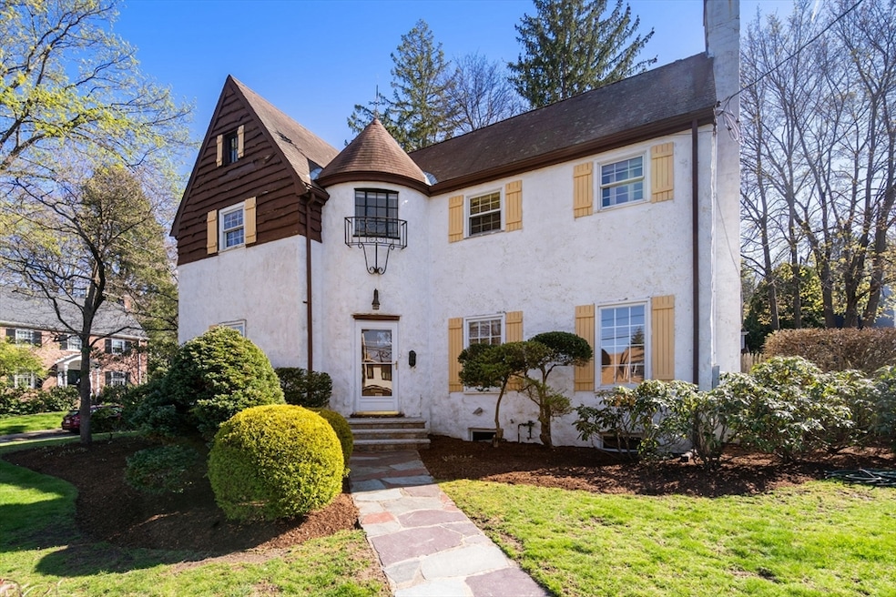 Sold $1,400,000 • Co-Listing Agent