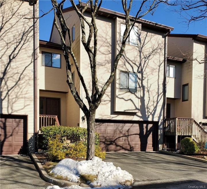 8 Kings Ct unit C20, Nanuet, NY 10954 - photo 1