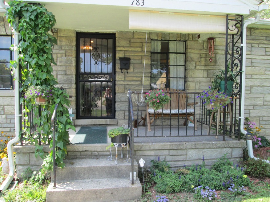 783 Erickson Ave, Columbus, OH 43213 - photo 1