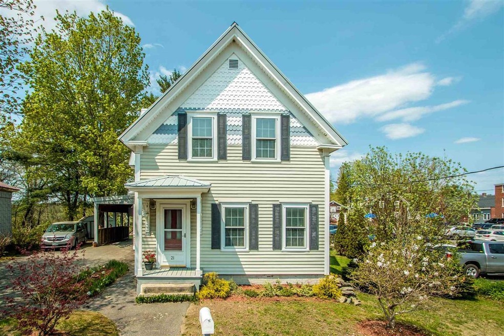 21 Highland St, Whitefield, NH 03598 - photo 1