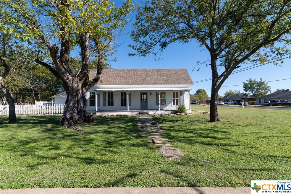 201 E Avenue A, Copperas Cove, TX 76522 - photo 1