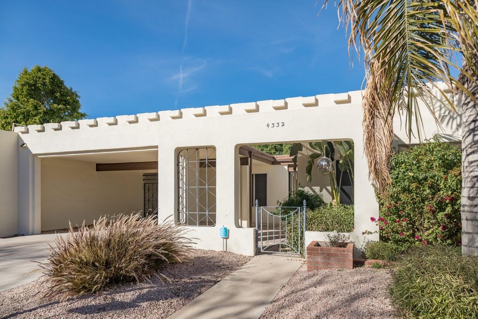 4332 E Piccadilly Rd, Phoenix, AZ 85018 - photo 1