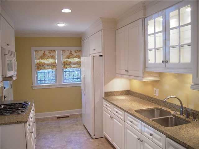 WOW! Totally Renovated Gourmet Kitchen for the dre