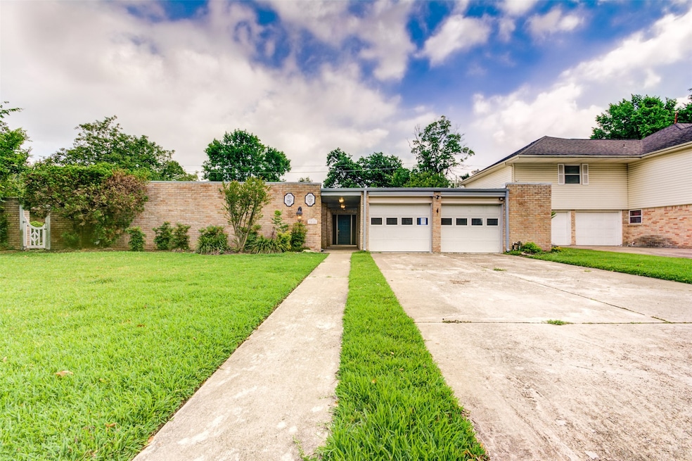 For Rent $2,285/month