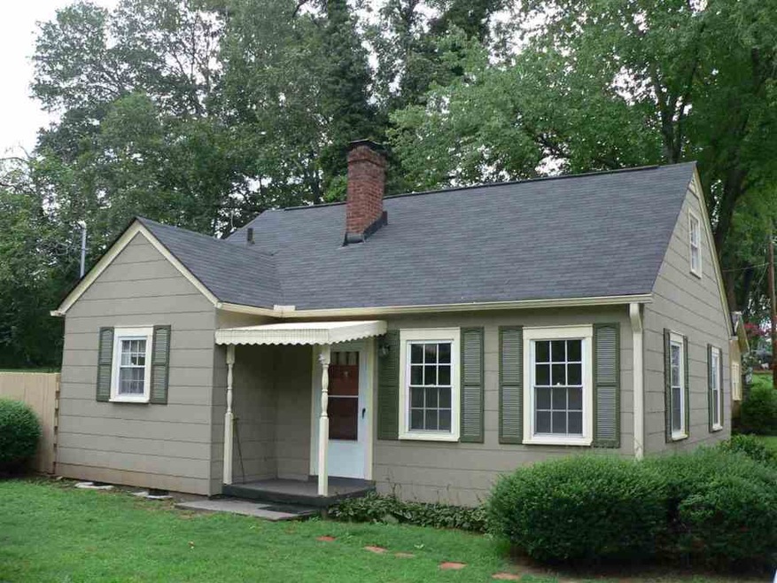 200 Hunter Ave, Walhalla, SC 29691 - photo 1