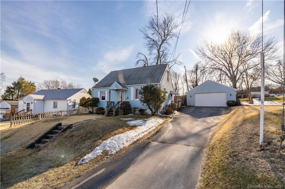 263 Anna Ave, Waterbury, CT 06708 - photo 1