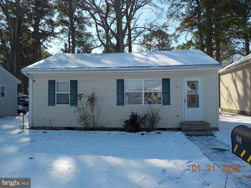 608 Goldsborough Ave, Cambridge, MD 21613 - photo 1