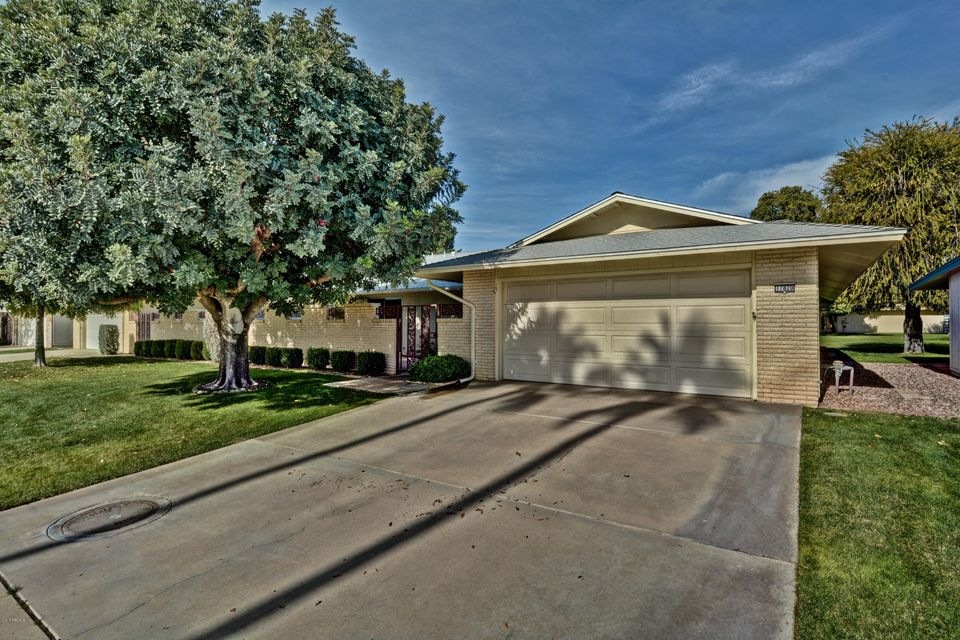 17820 N Del Webb Blvd, Sun City, AZ 85373 - photo 1