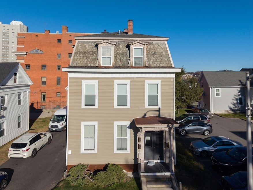 10 Sycamore St unit 2, Worcester, MA 01608 - photo 1