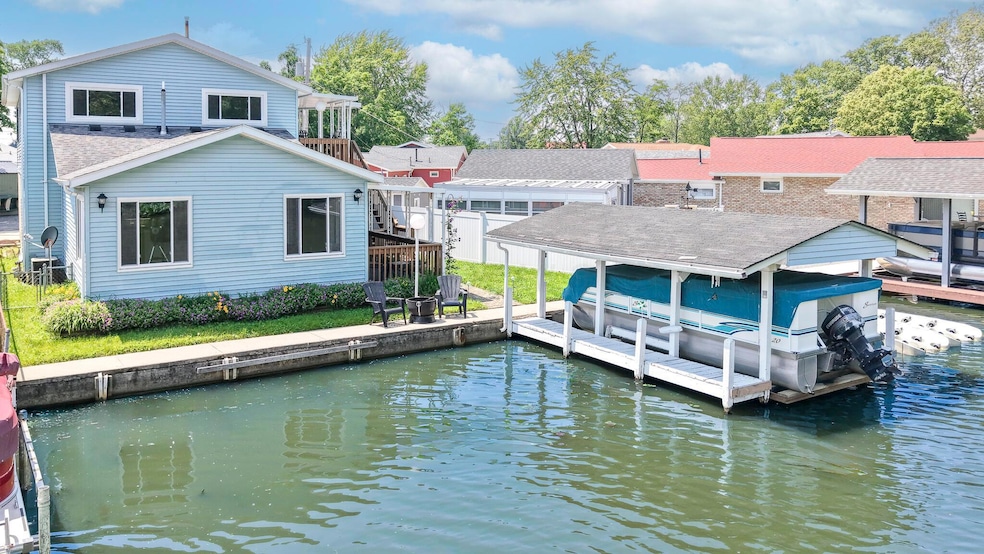11531 Circle Dr-43