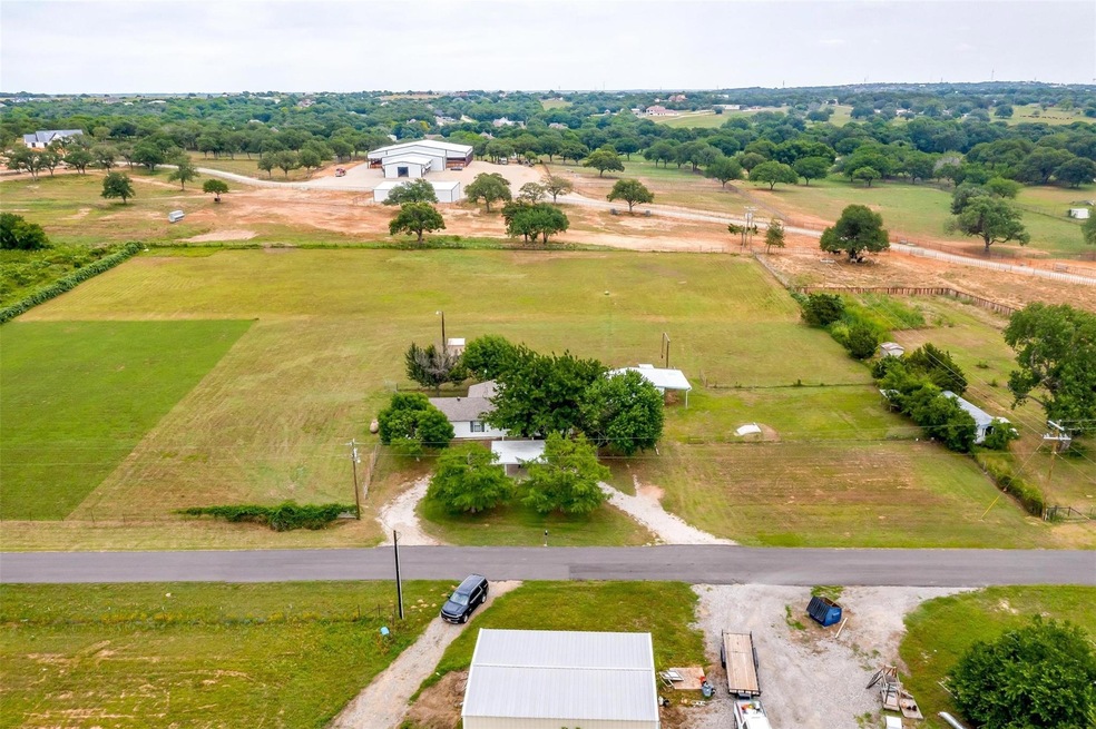 604 Price Ln, Weatherford, TX 76085 - photo 1