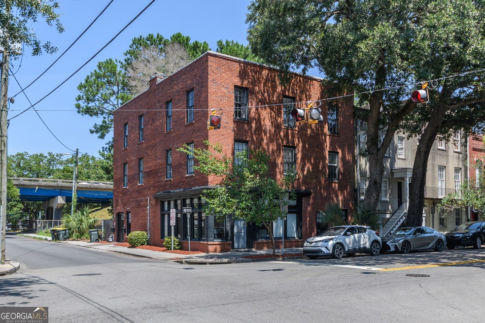 404 W Taylor St, Savannah, GA 31401 - photo 1