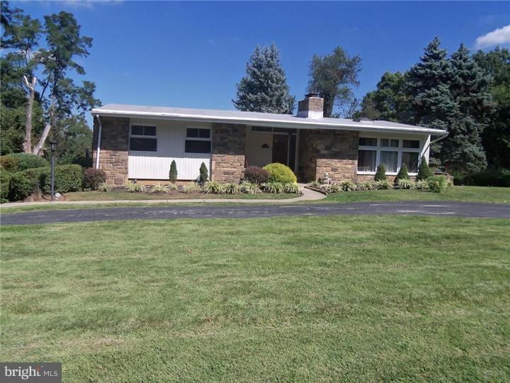 2311 Barren Hill Rd, Lafayette Hill, PA 19444 - photo 1