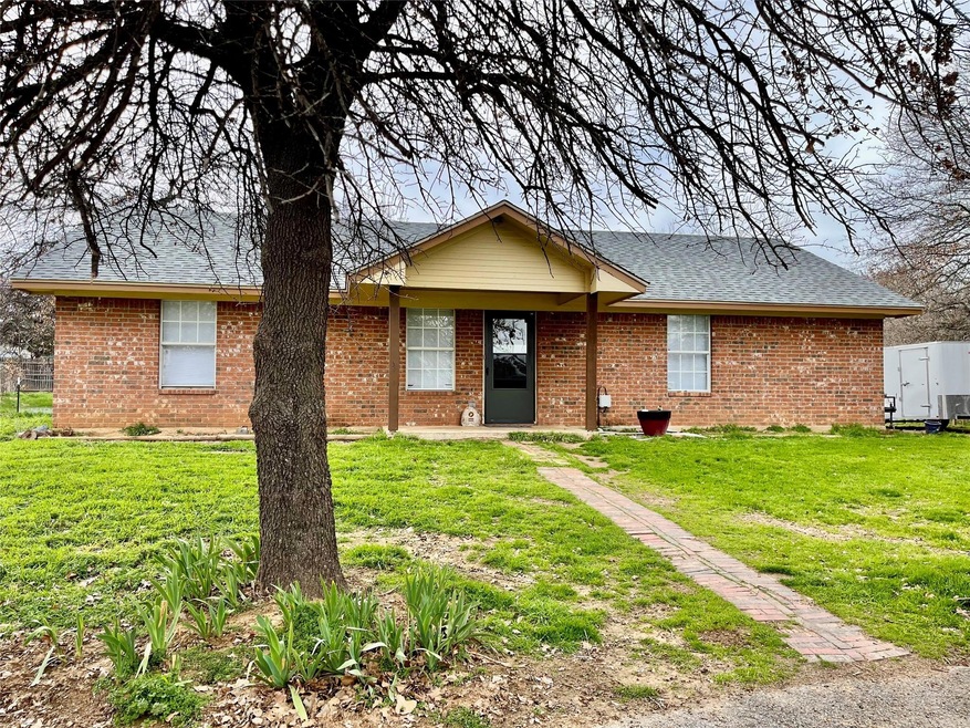 10360 S Fm 51, Springtown, TX 76082 - photo 1