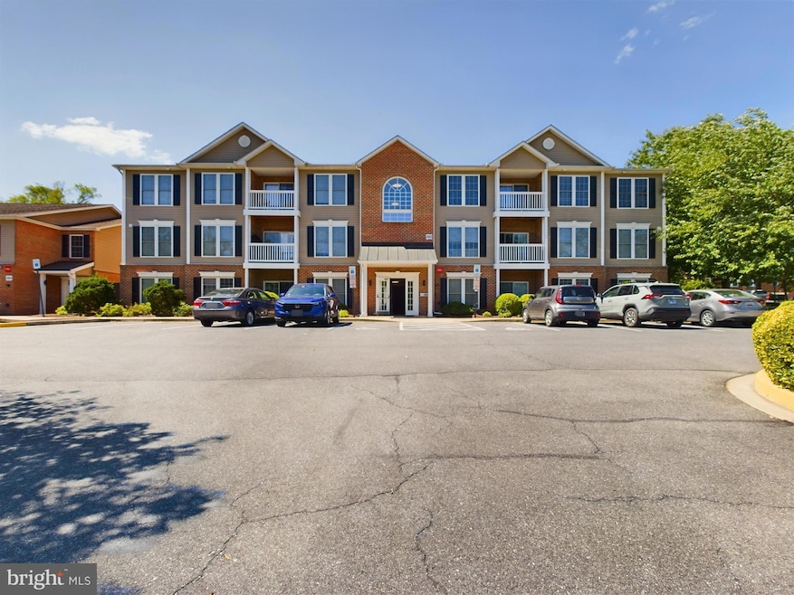 302 Baughmans Ln unit 302H, Frederick, MD 21702 - photo 1