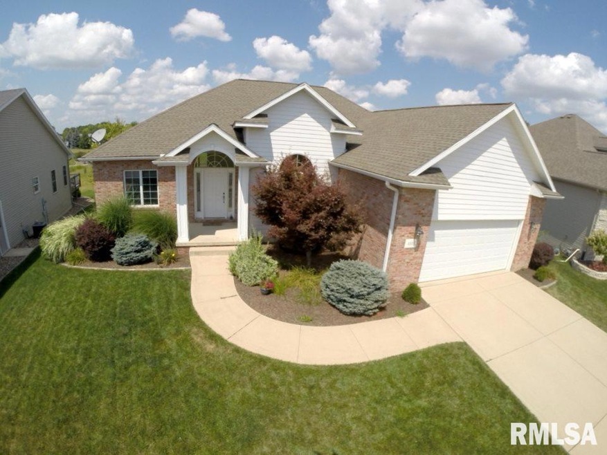 4603 N Weaverridge Blvd, Peoria, IL 61615 - photo 1