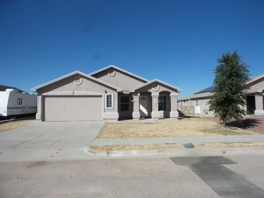 812 Desert Cactus Dr, Horizon City, TX 79928 - photo 1