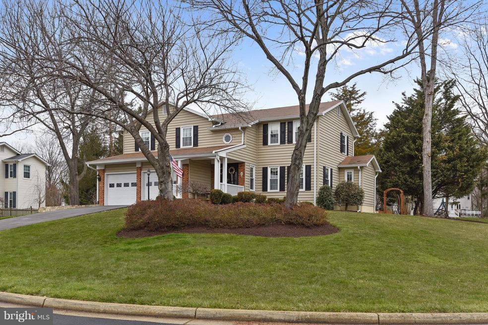 13372 Meadowsweet Dr, Fairfax, VA 22033 - photo 1