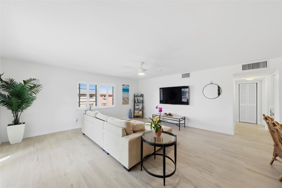 1450 N Riverside Dr unit 201, Pompano Beach, FL 33062 - photo 1