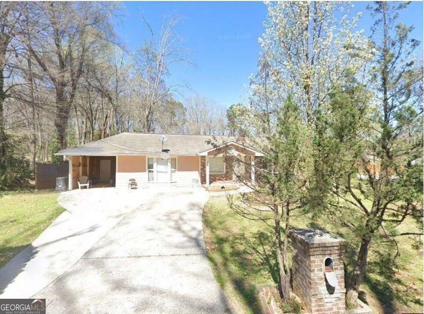 For Sale $220,000 • Co-Listing Agent